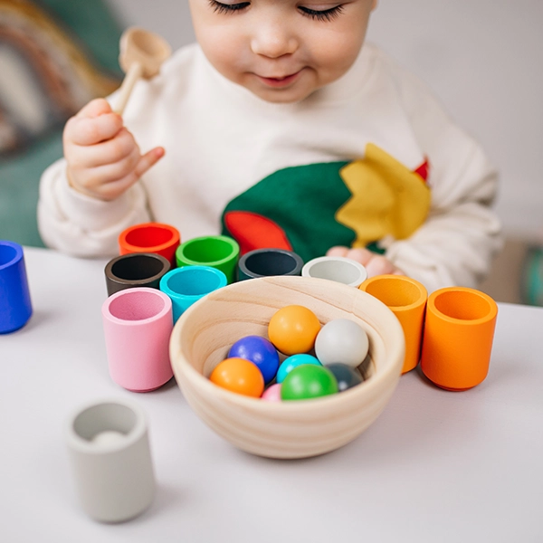 Jak vybrat správné dřevěné Montessori hračky?